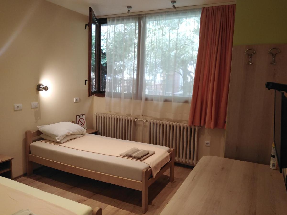 Hostel Oasis Belgrad Dış mekan fotoğraf