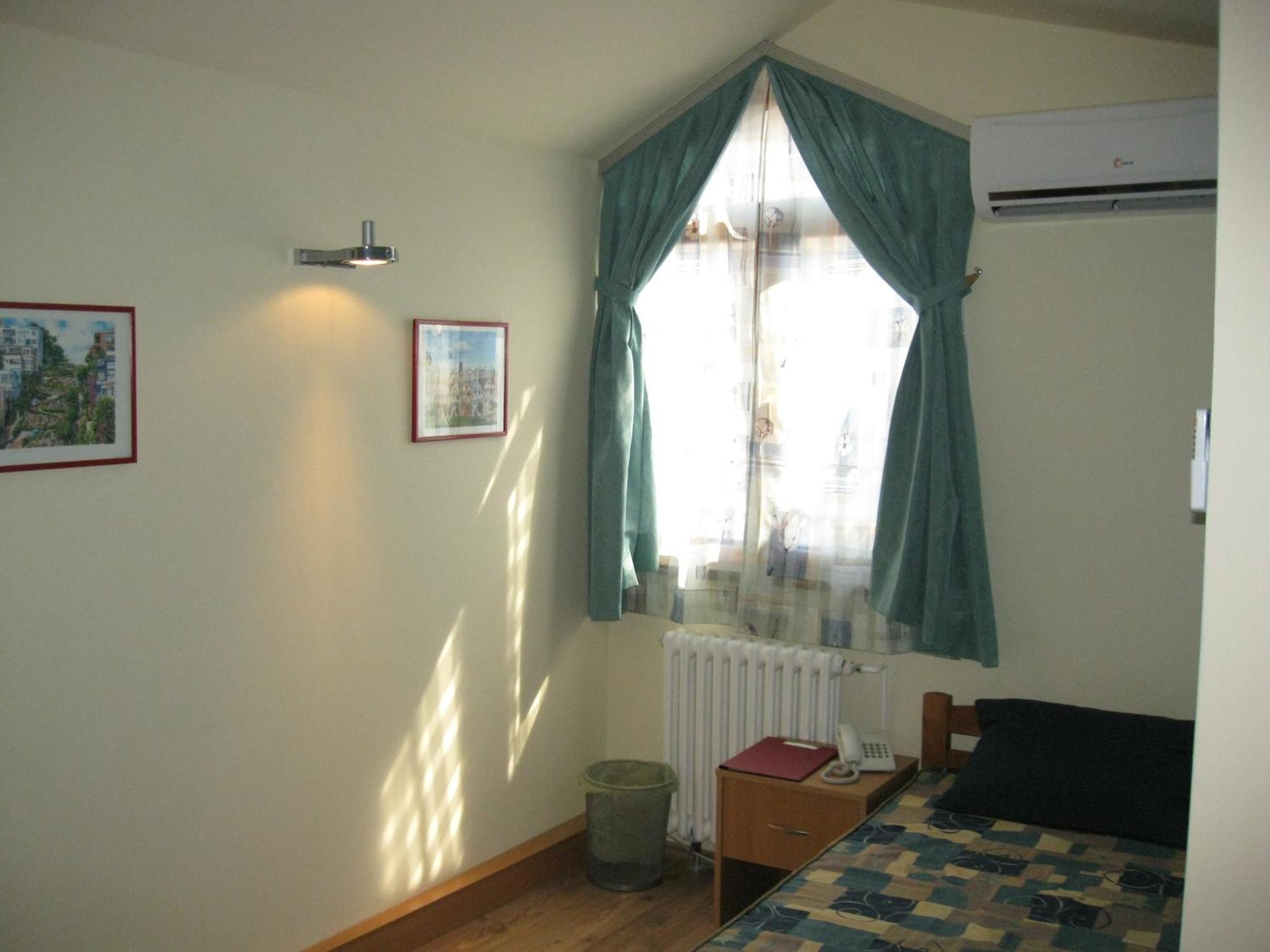 Hostel Oasis Belgrad Dış mekan fotoğraf