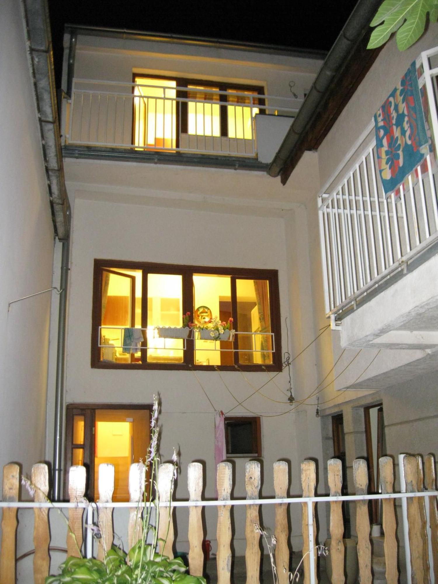 Hostel Oasis Belgrad Dış mekan fotoğraf